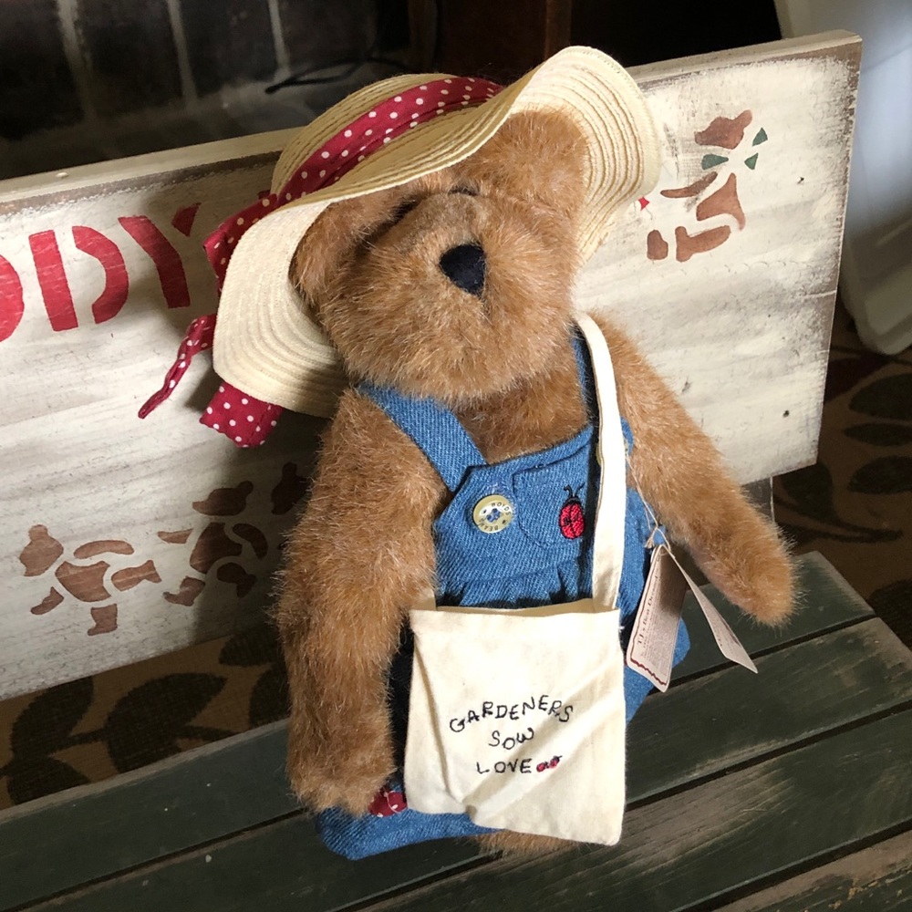 NWT Martha McBruin plush Boyd’s Bear